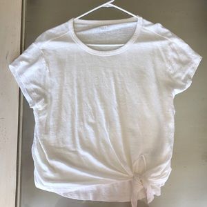 Gap tie tee